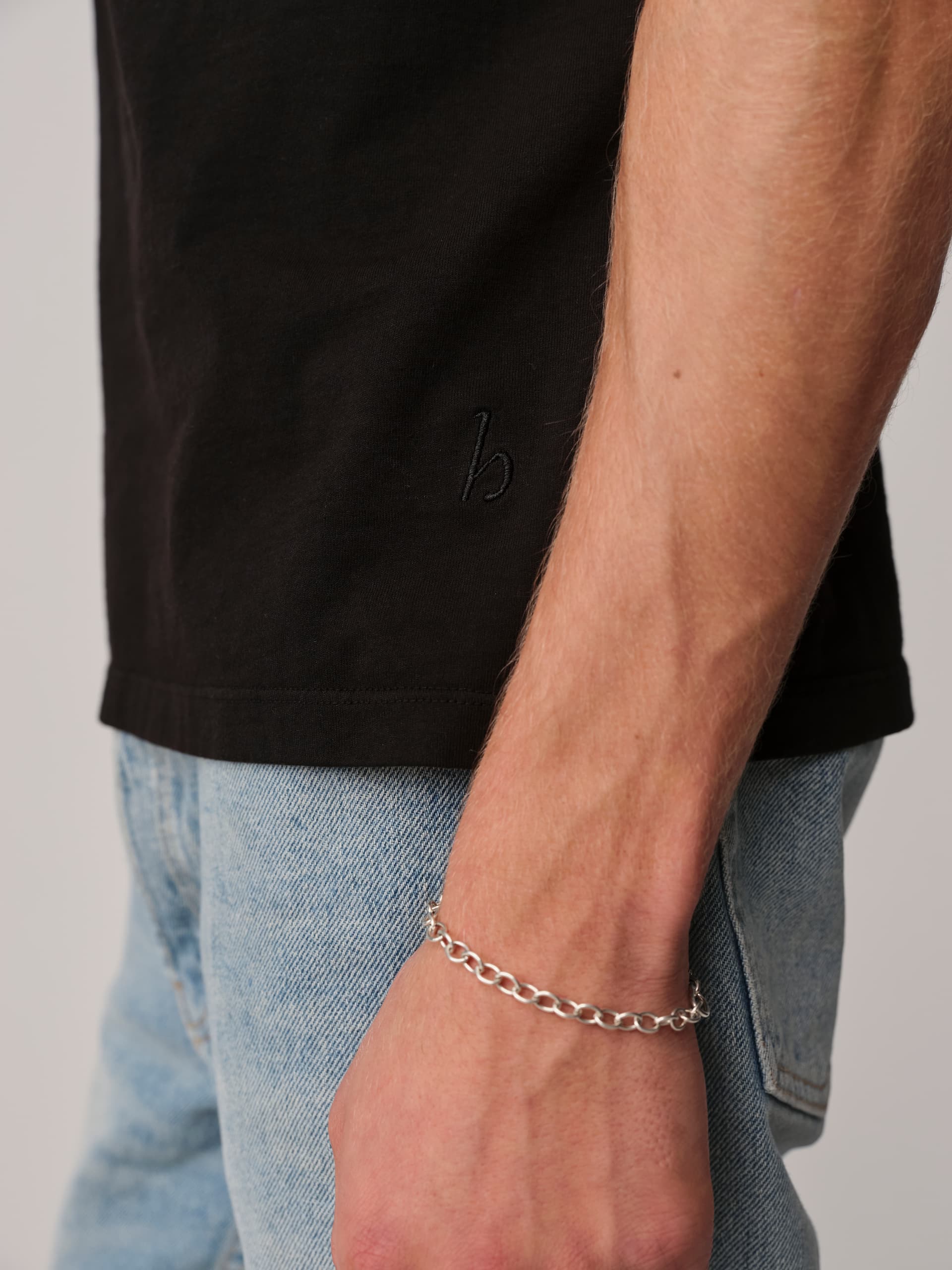 Hanover black essential tee shirt made in Los Angeles USA featuring 100% cotton pigment-dyed fabric